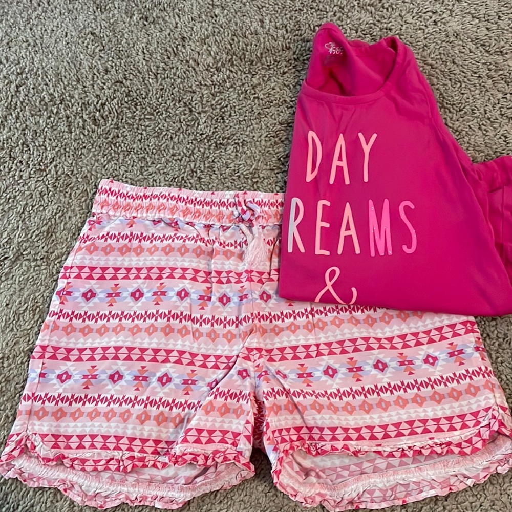 Girls shorts and tank top set. Like new condition